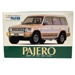 Aoshima Urban 4WD Mitsubishi Pajero 1/24 Midroof Wide Super Exceed Kit 1800 NIB